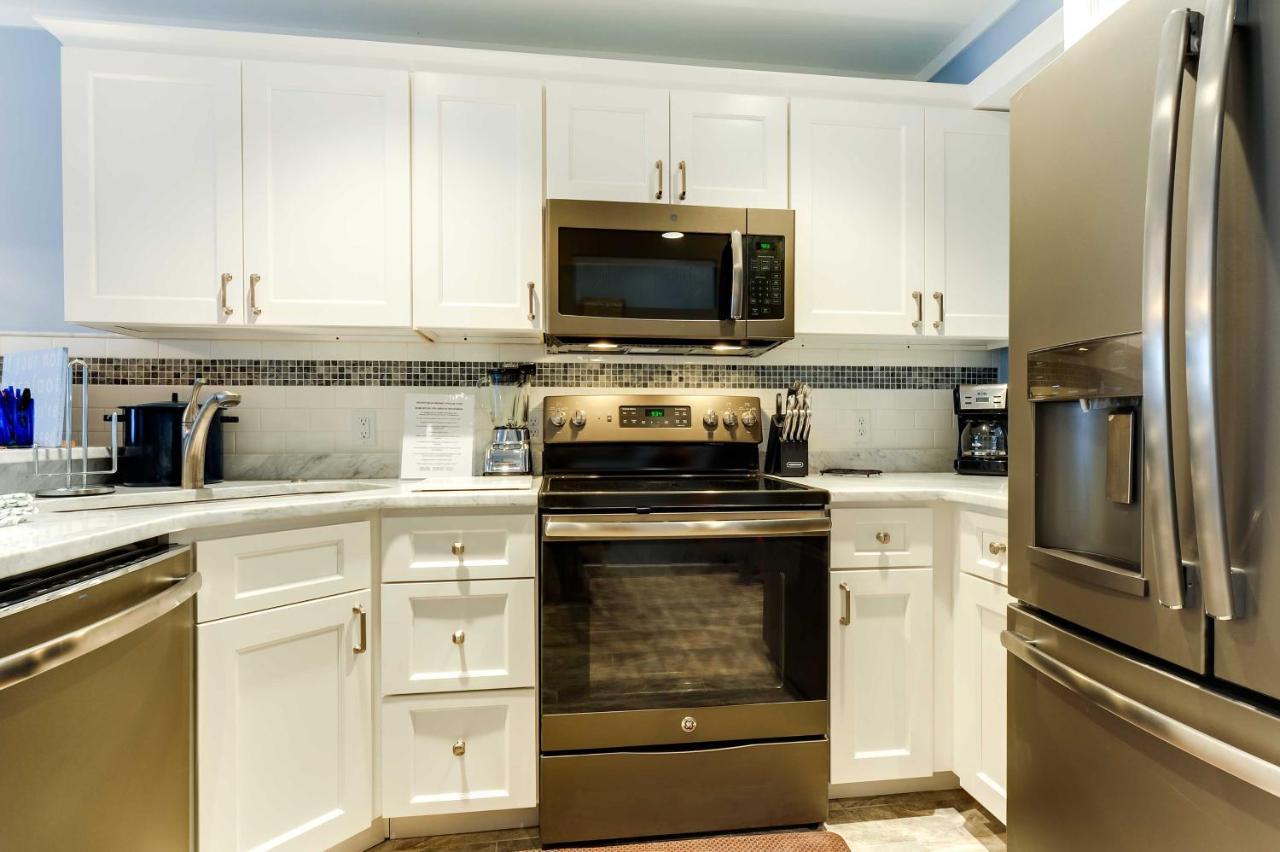 Hilton Head Resort Condo With Pools, Walk To Beach! Hilton Head Island Dış mekan fotoğraf